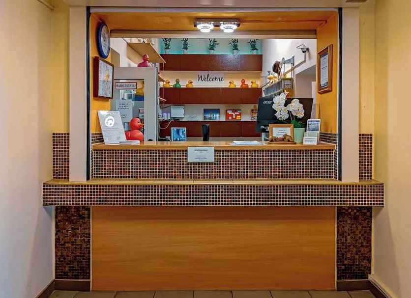 แผนกต้อนรับส่วนหน้า รูปภาพ