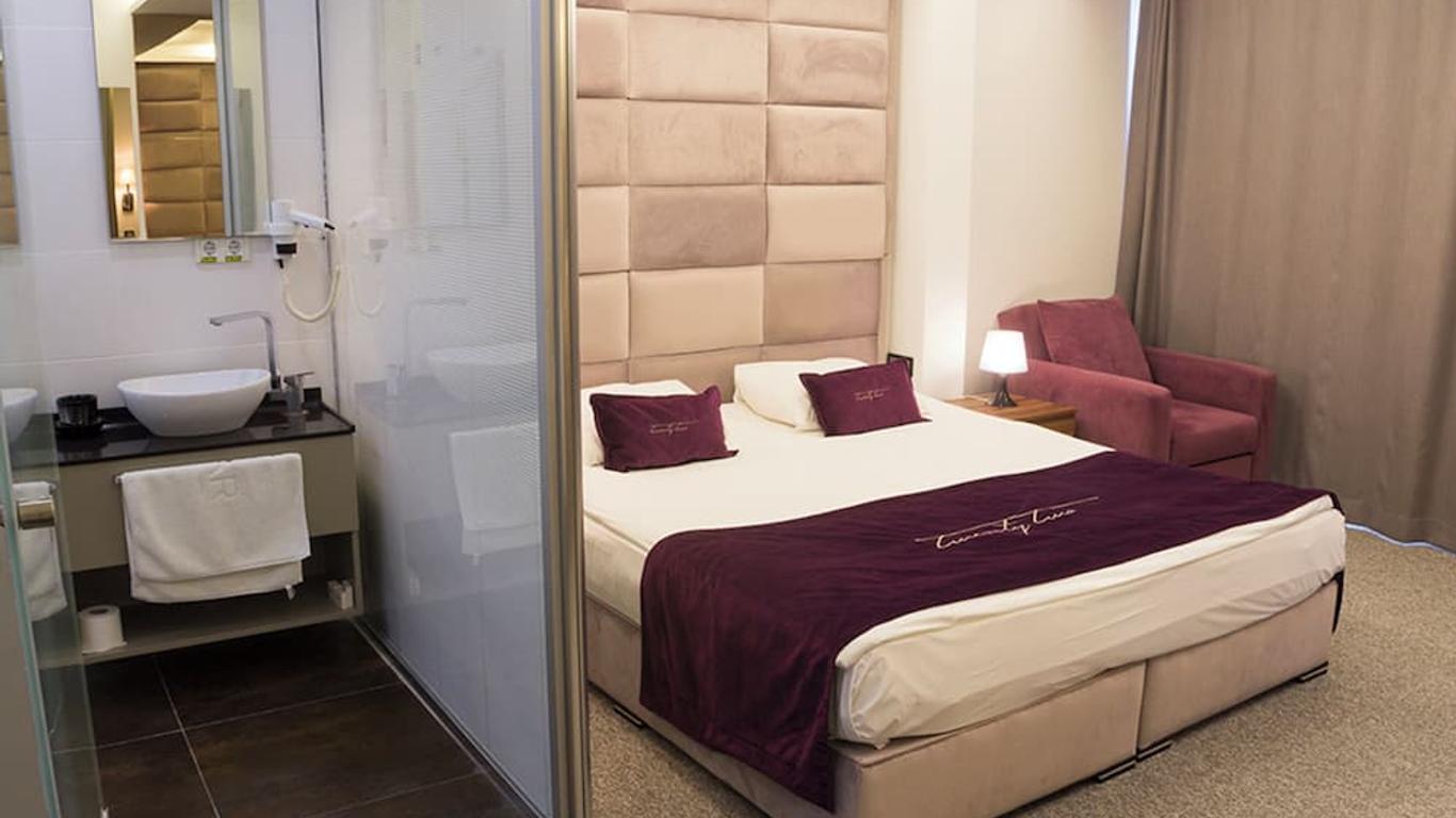 โรงแรม The 22