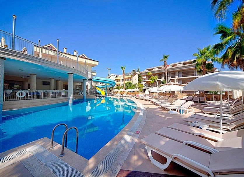 สระว่ายน้ำ รูปภาพ