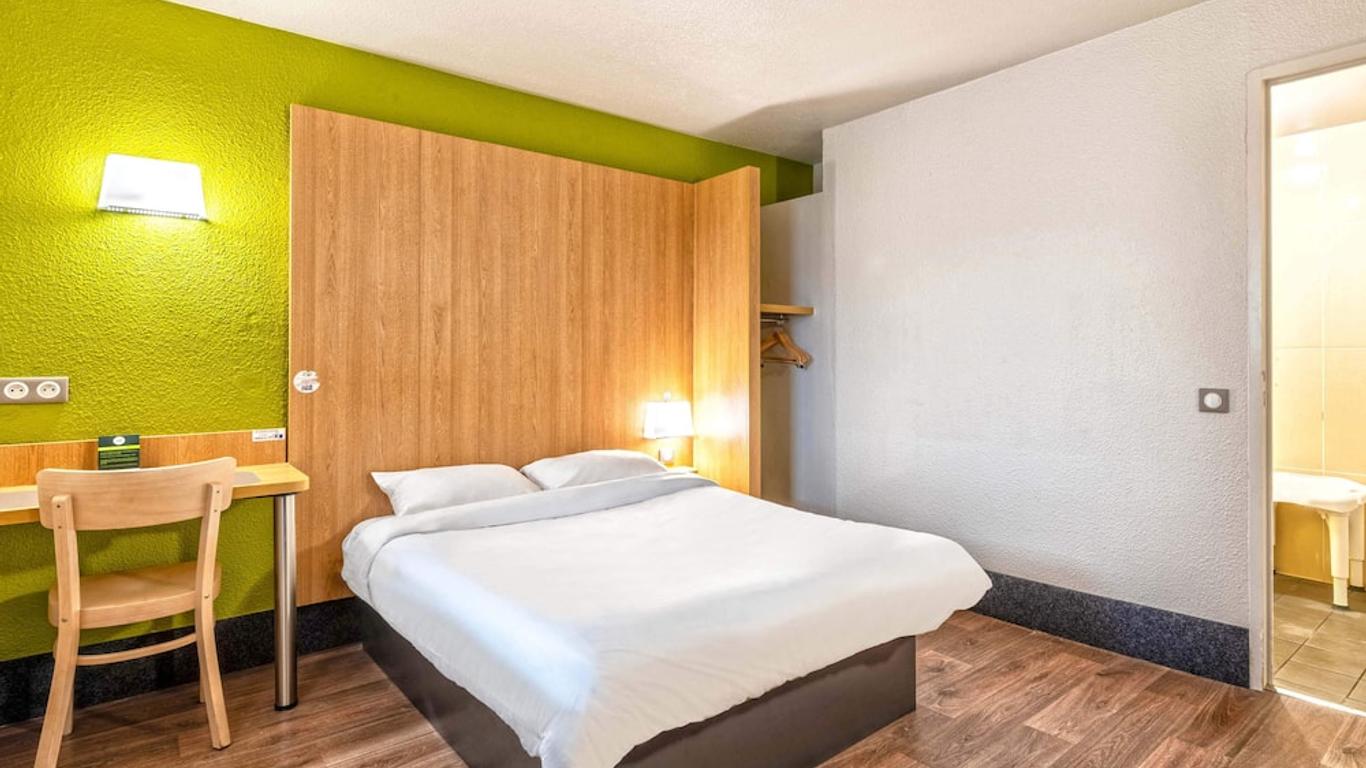 โรงแรม B&B Brest Kergaradec