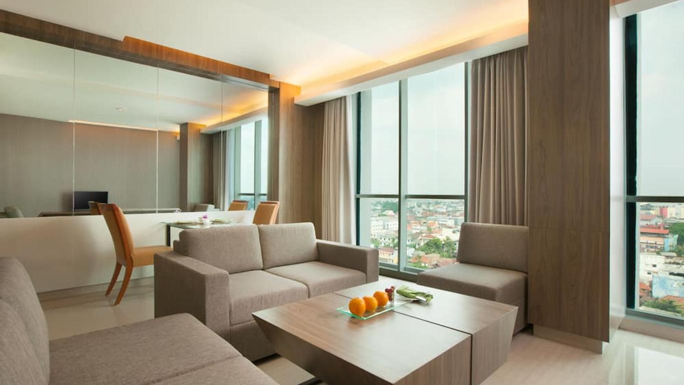 โรงแรมซานติก้า เรเดียล ปาเล็มบัง - ผ่านการรับรอง CHSE