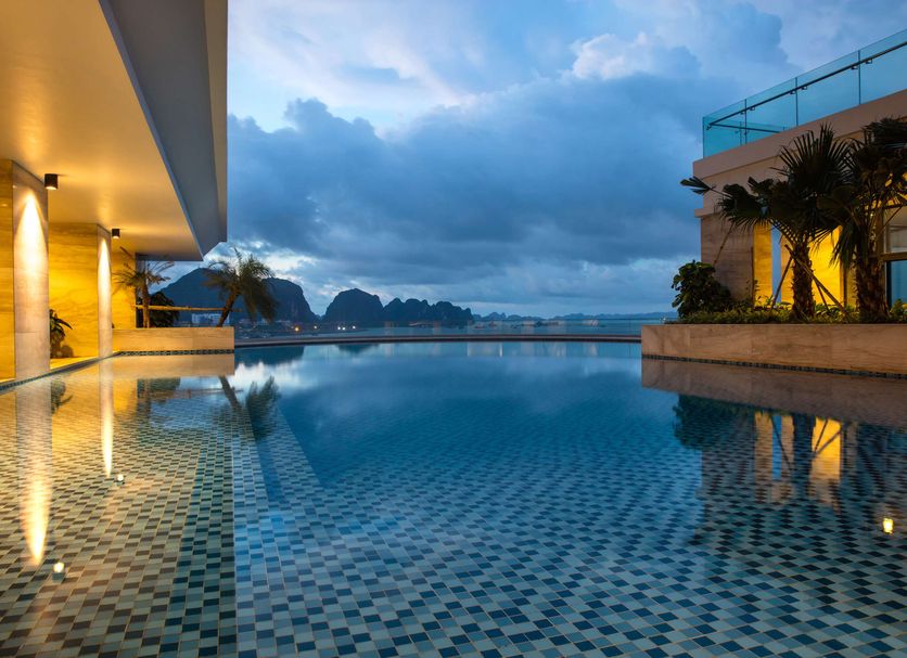 สระว่ายน้ำ รูปภาพ