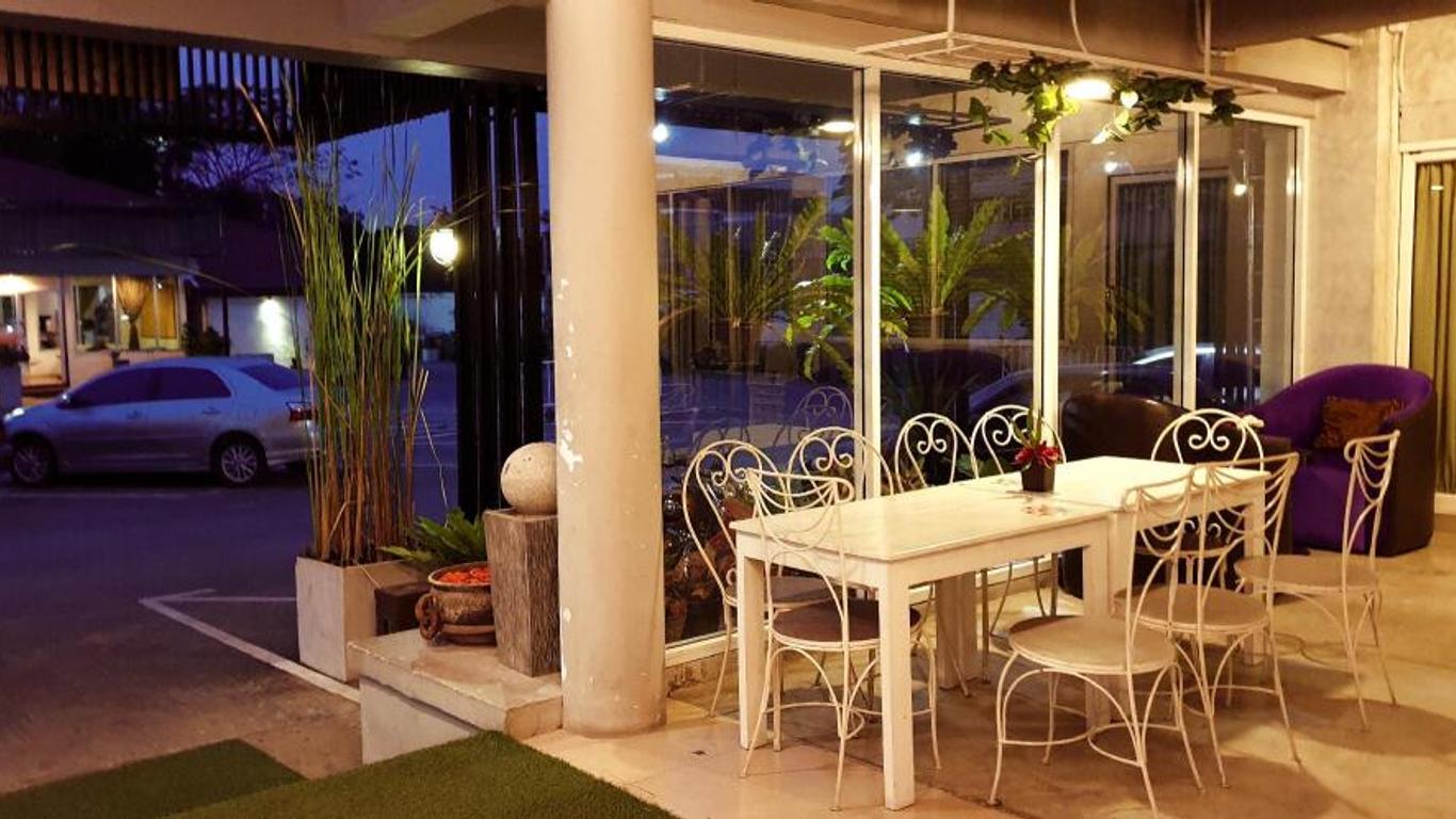 โรงแรมเดอะ คาแนล