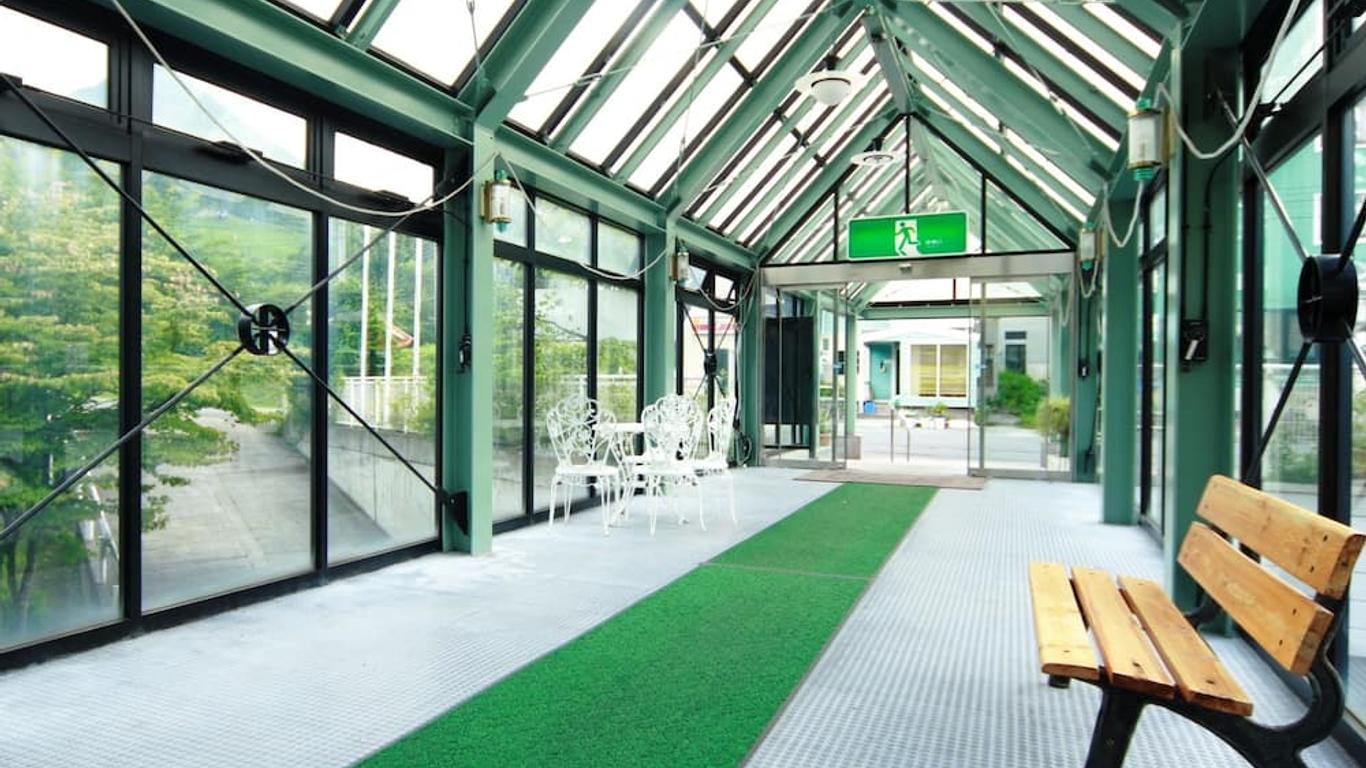 โรงแรมยูรีสอร์ท