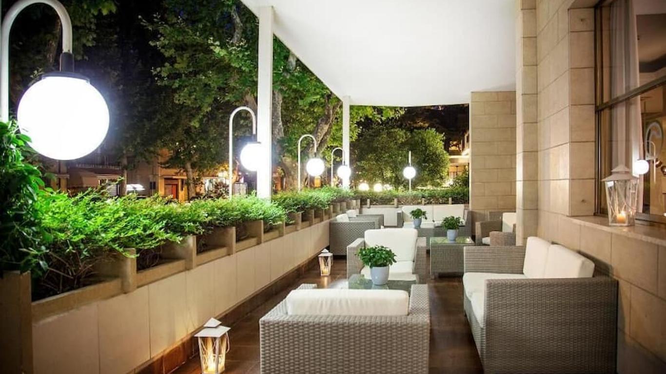 โฮเทล โรซาเบียนกา
