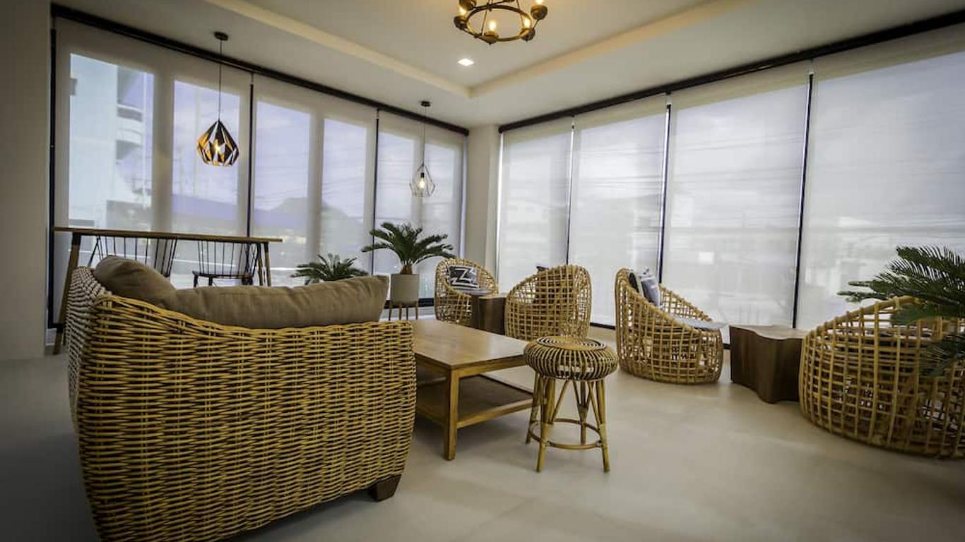 โรงแรม ทริปเปิ้ลซี