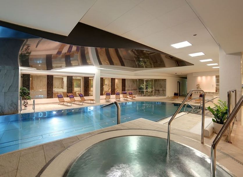 สระว่ายน้ำ รูปภาพ