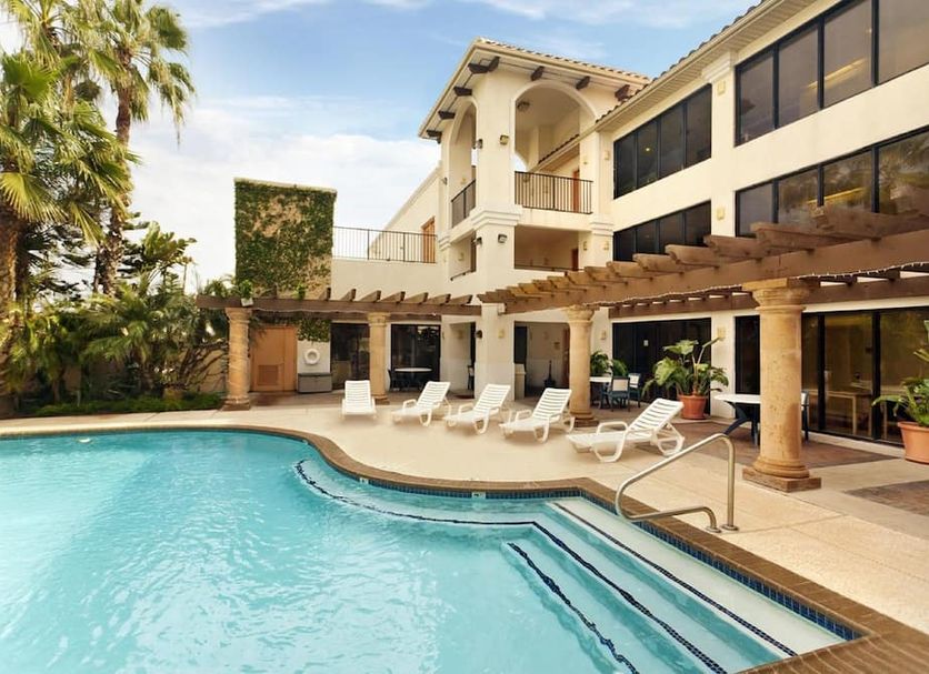 สระว่ายน้ำ รูปภาพ