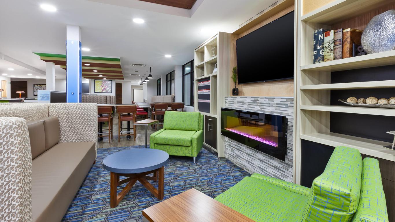 โรงแรมฮอลิเดย์ อินน์ เอ็กซ์เพรส วินนิเพก แอร์พอร์ต - โปโล พาร์ค บาย IHG