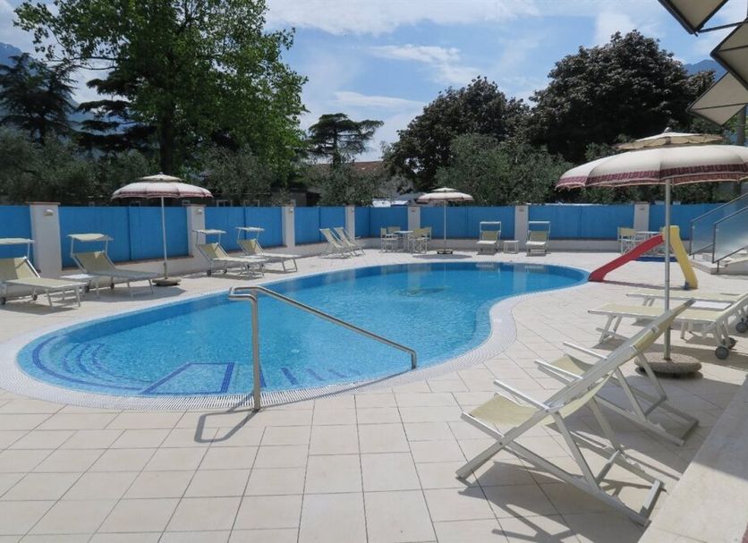 สระว่ายน้ำ รูปภาพ