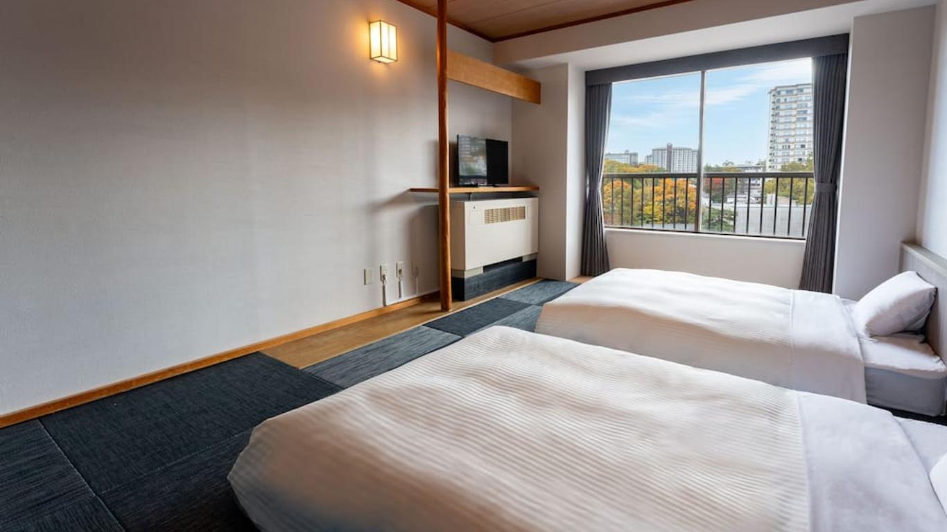 โรงแรม โอรูริ คูซัตสุ