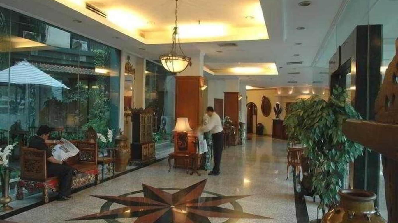 โรงแรมพารากอน แกลเลอรี