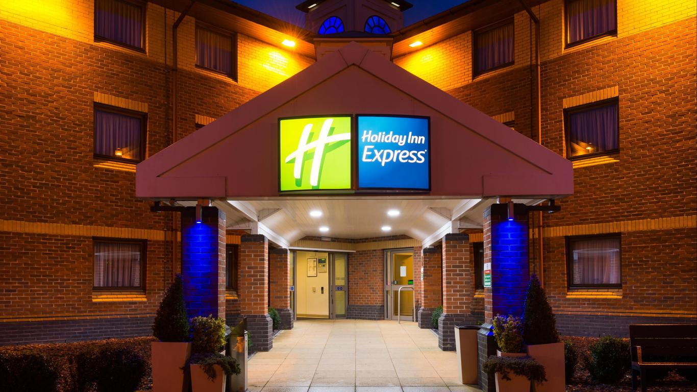 โรงแรม ฮอลิเดย์ อินน์ เอ็กซ์เพรส ทอนตัน อีสต์ บาย IHG