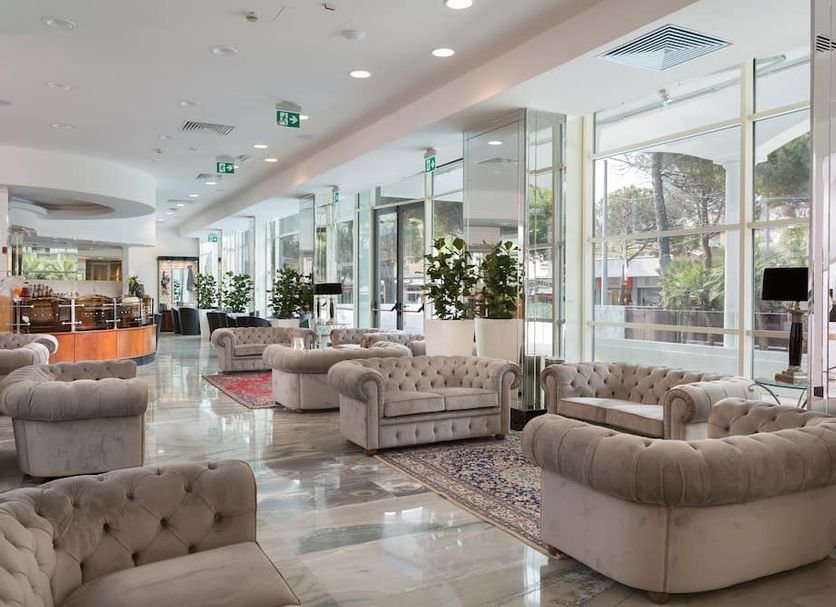 ล็อบบี้ รูปภาพ