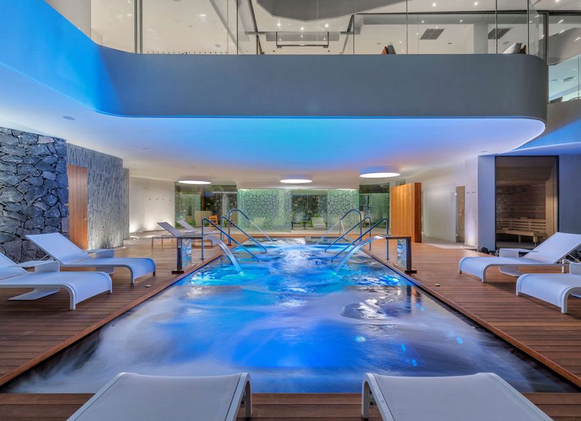 สระว่ายน้ำ รูปภาพ