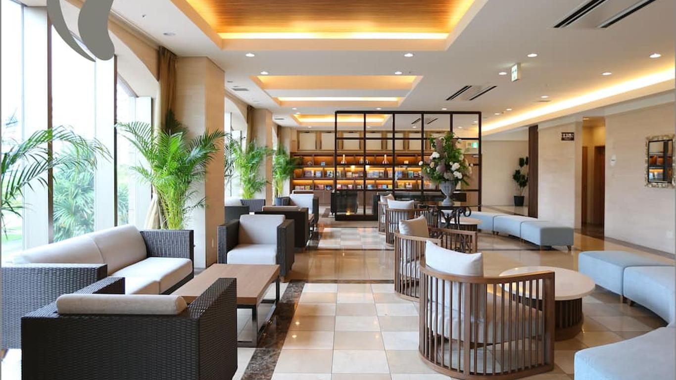โรงแรมอัลมอนท์ นาฮะ โอโมโระมาชิ