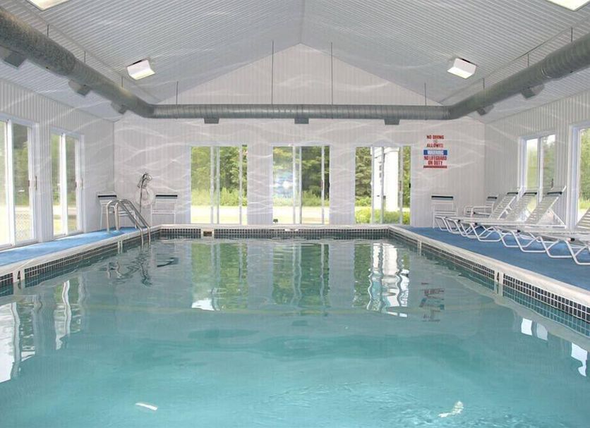 สระว่ายน้ำ รูปภาพ