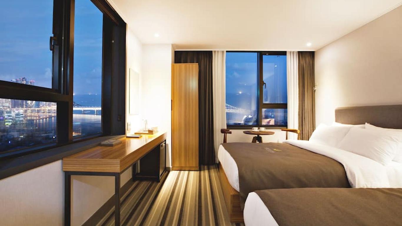 โรงแรม Gnb