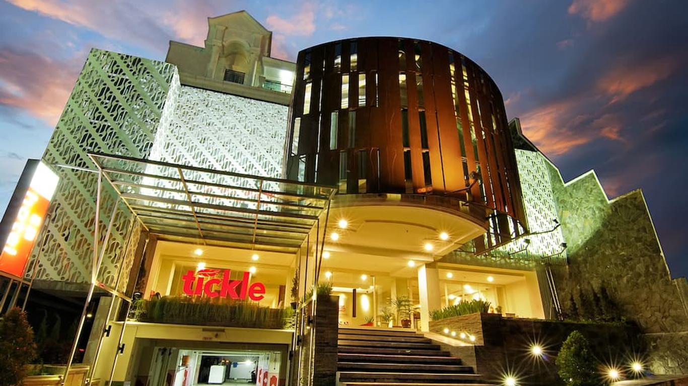 โรงแรมทิกเคิล