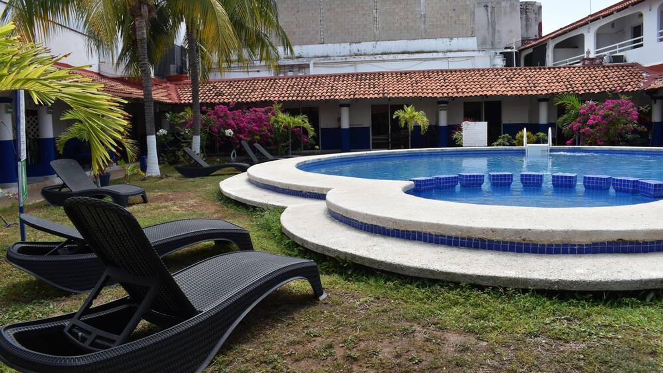 โรงแรม พลาซ่า อัลเมนดรอส, อีสลามูเฮเรส