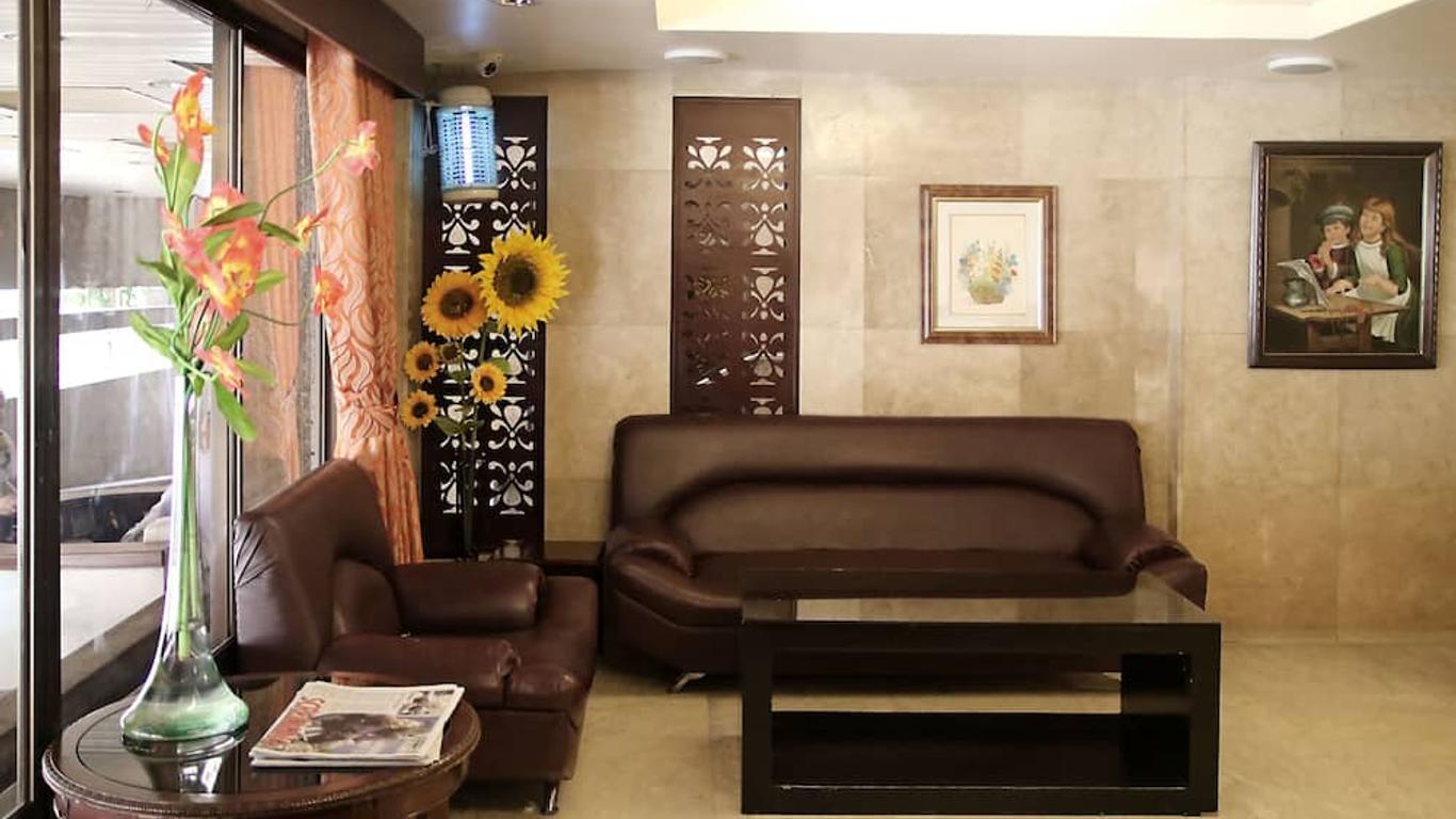 โรงแรมเชอร์รี่บลอสซัม