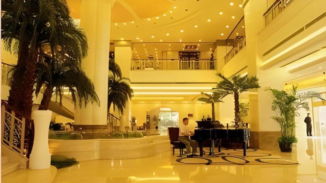 โรงแรมโกลเด้น ริเวอร์วิว