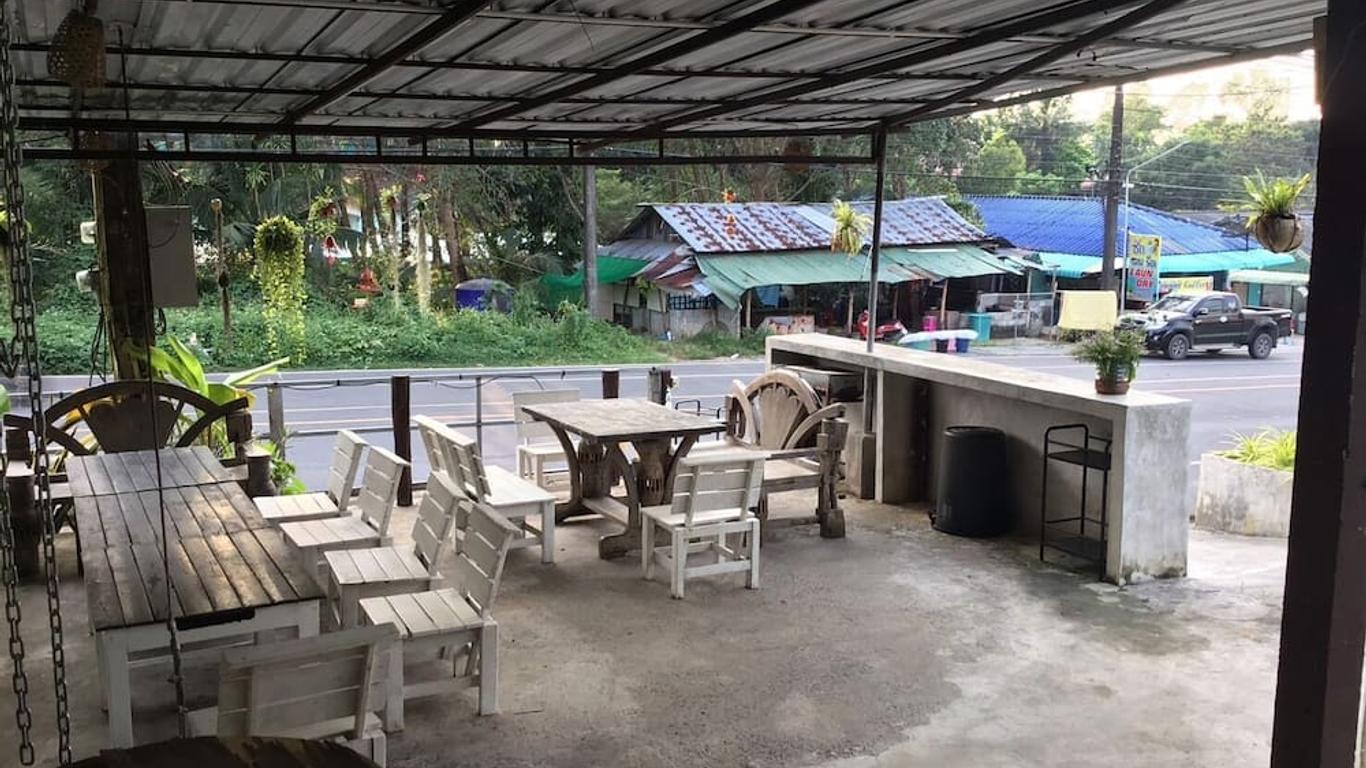 บ้านอุ่นรัก รีสอร์ท เกาะช้าง
