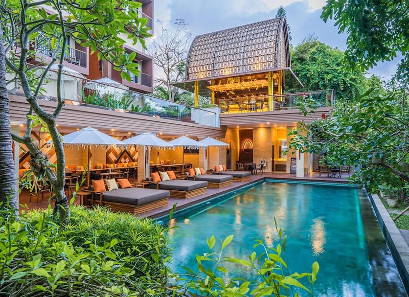 สระว่ายน้ำ รูปภาพ