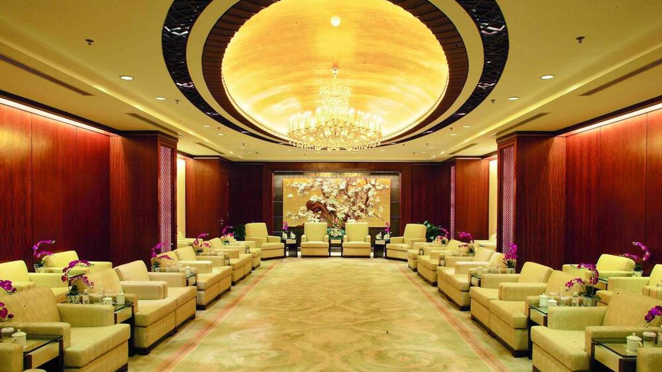 โรงแรมจินหลิง เพอร์เพิลเมาน์เทน เซี่ยงไฮ้ (ชื่อเดิมโรงแรมเซี่ยงไฮ้ แกรนด์ทรัสเทิล เพอร์เพิลเมาน์เทน)