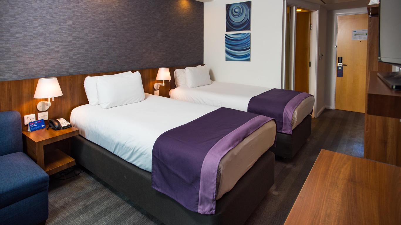 โรงแรม ฮอลิเดย์อินน์เอ็กซ์เพรส ลินคอล์น ซิตี้เซ็นเตอร์ บาย IHG