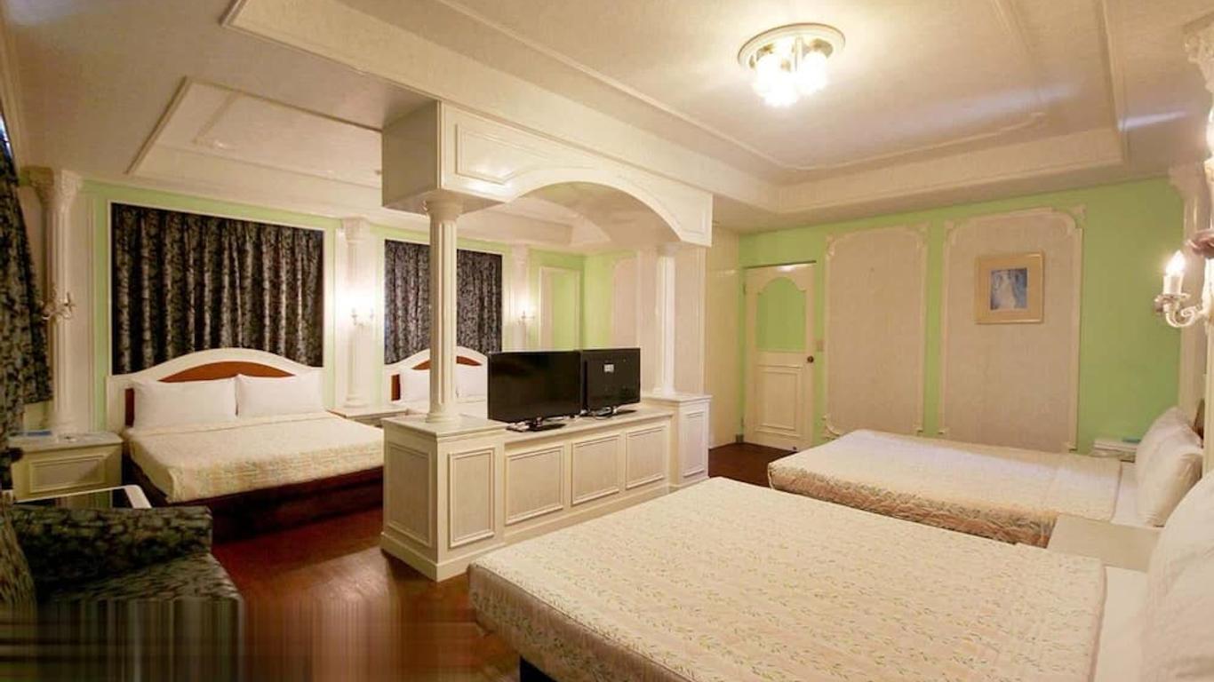 โรงแรมแทรเวเลอร์