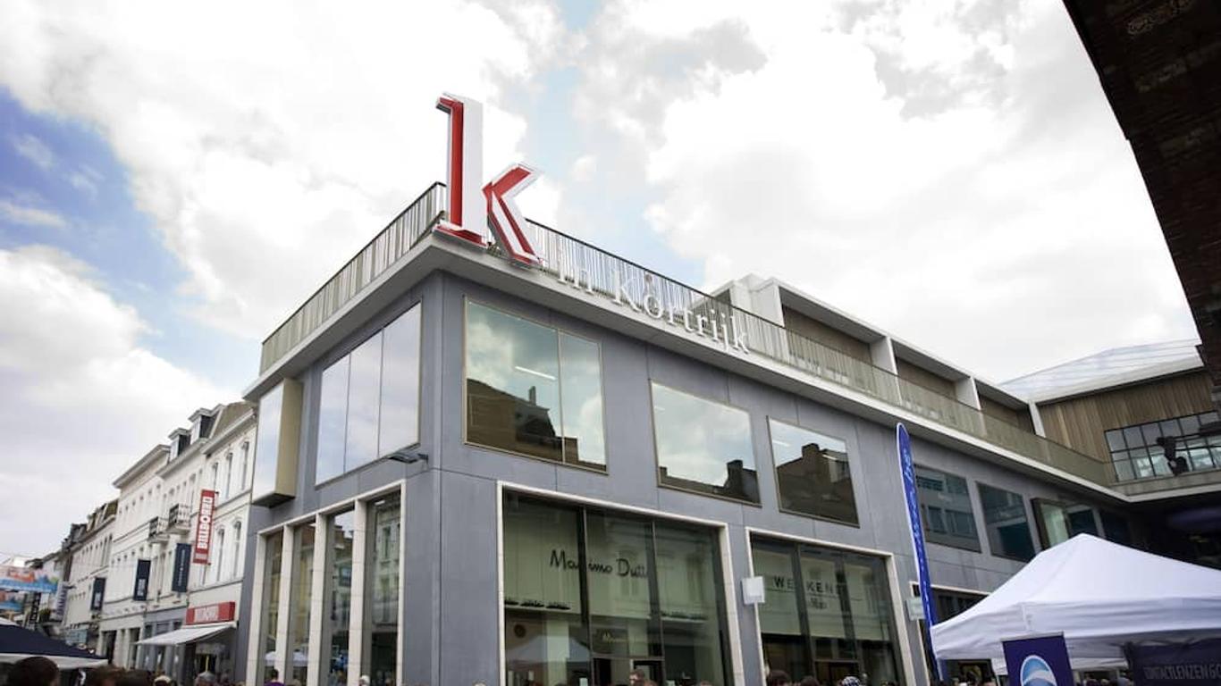 โรงแรมร้านอาหารและบราสเซรีอาโฮย คอทไรค์