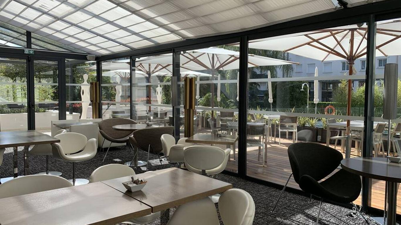 โรงแรม Le Canberra