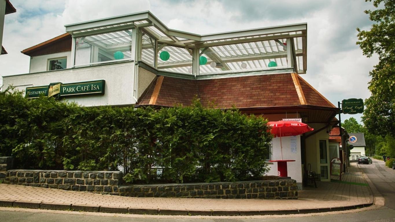 โรงแรมและร้านอาหาร พาร์ค-คาเฟ่ ISA