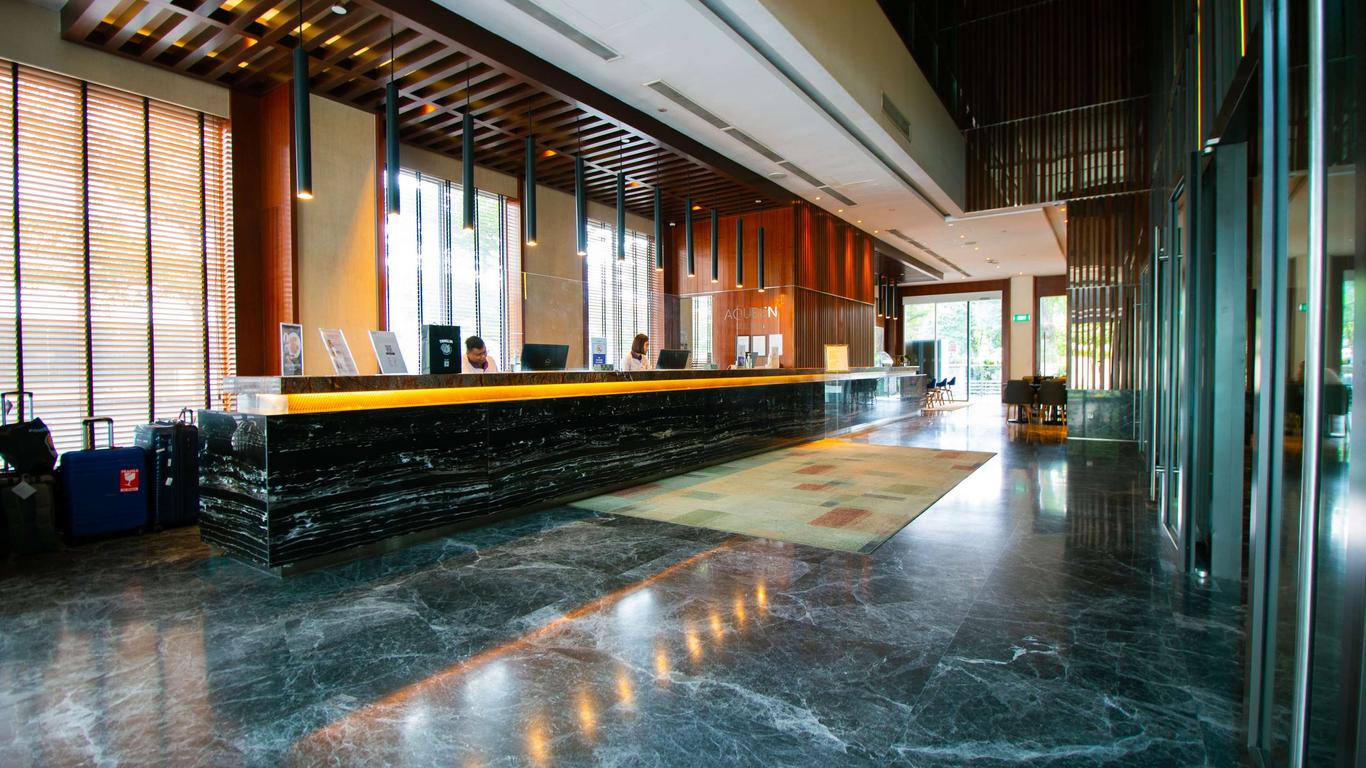 โรงแรม เอควีน พายา เลบาร์