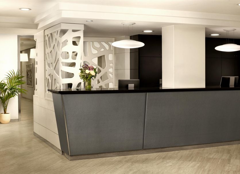 แผนกต้อนรับส่วนหน้า รูปภาพ