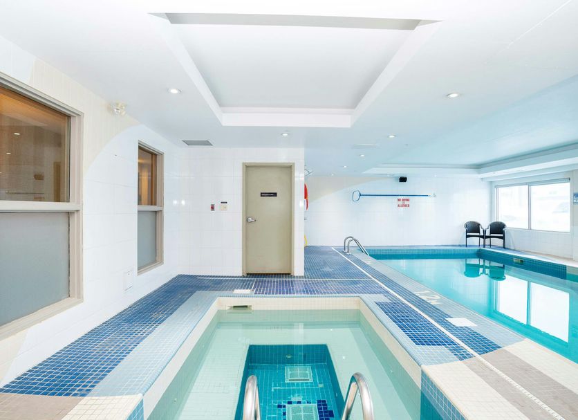 สระว่ายน้ำ รูปภาพ