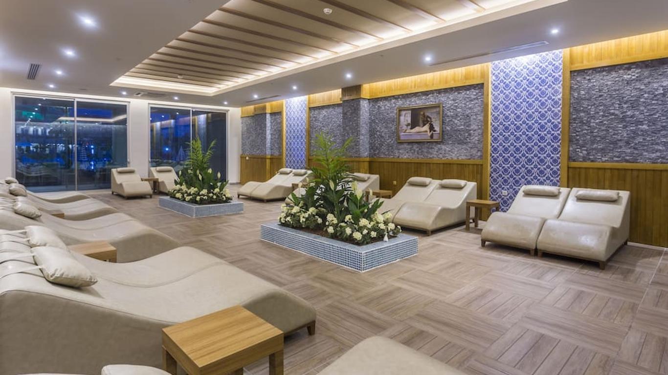 โรงแรมลอนิเซร่า รีสอร์ทและสปา