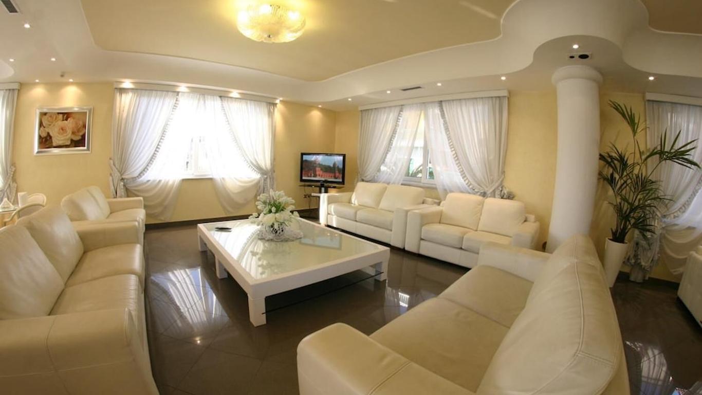 โรงแรมลักซอร์