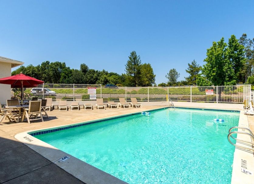 สระว่ายน้ำ รูปภาพ