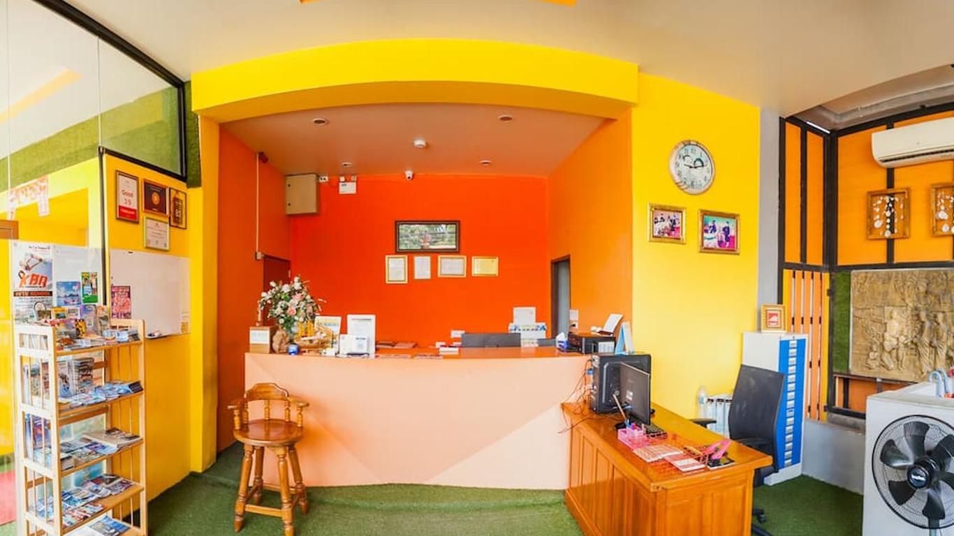 โรงแรม First & Frang