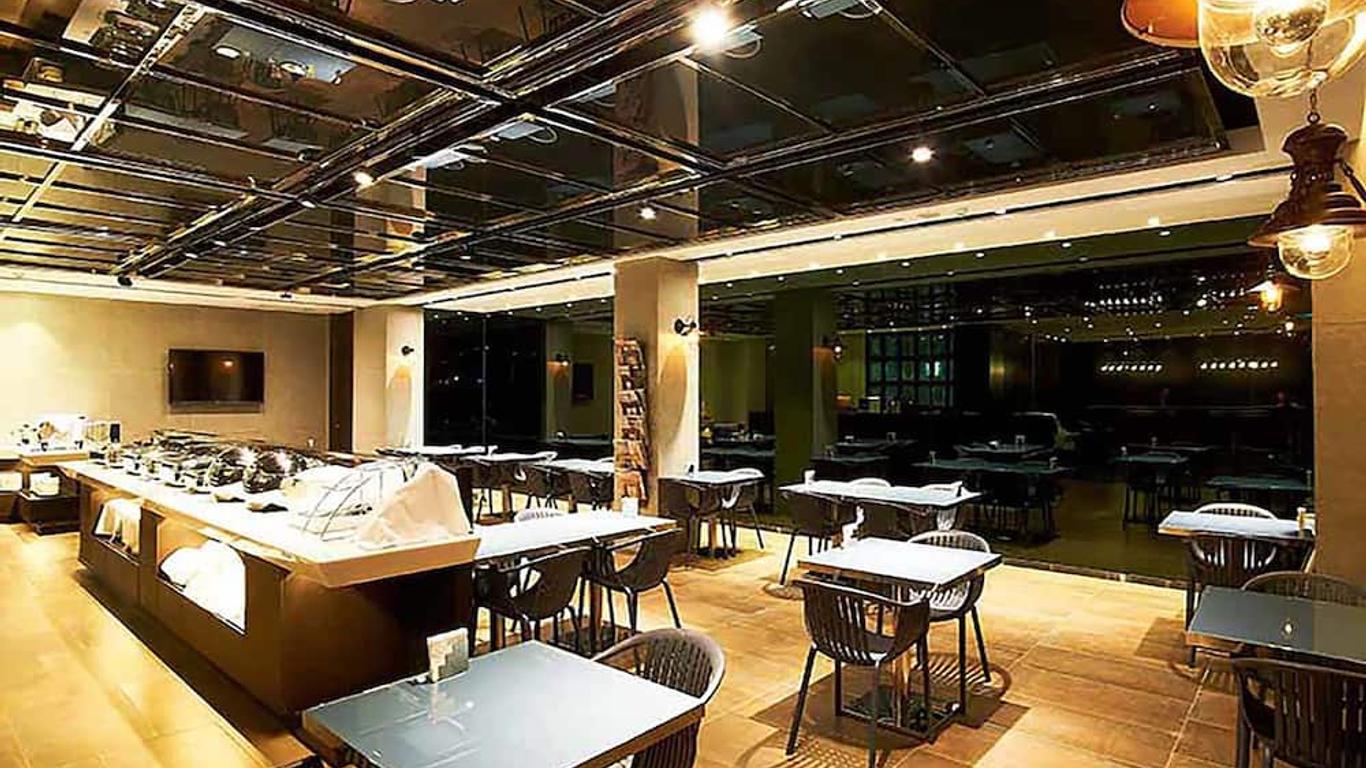 โรงแรมรอยัลกรุ๊ป สาขาโป๋อ้าย