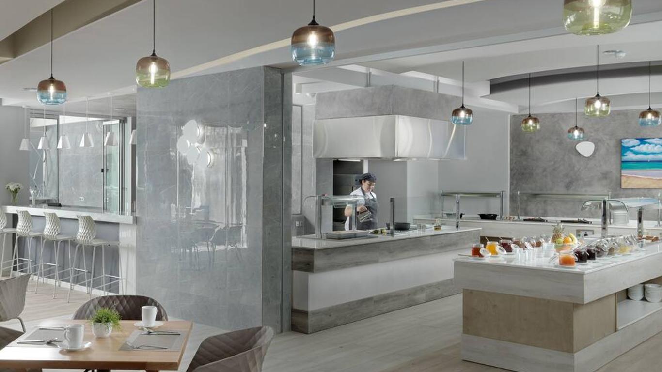 เมลโรส เรธิมโน โดย มาเจ โรงแรม