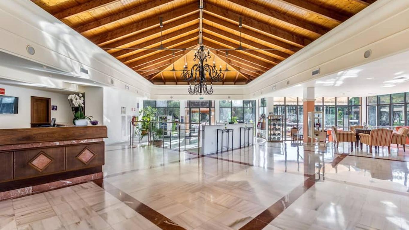 โรงแรมและรีสอร์ท Vell Mari