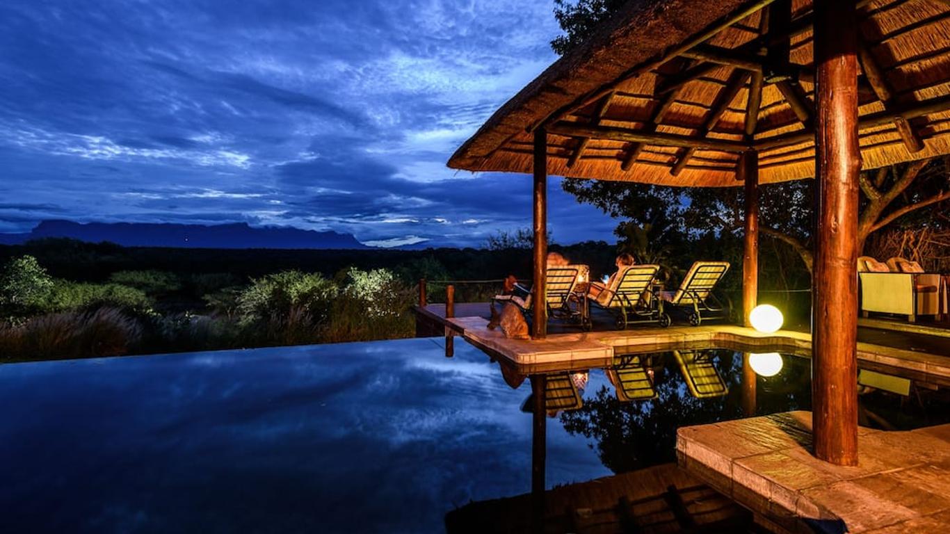 Khaya Ndlovu Safari Manor คายา นด์โลฟู ซาฟารี แมนเนอร์