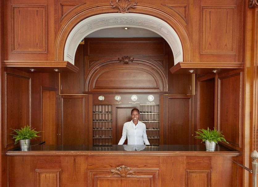 แผนกต้อนรับส่วนหน้า รูปภาพ