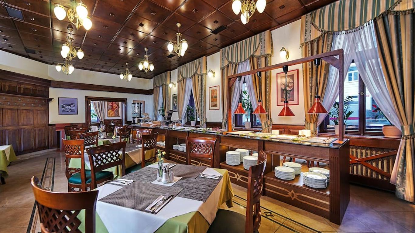 Green Garden Hotel