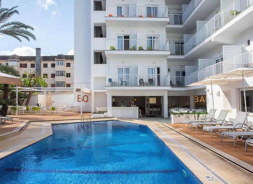 สระว่ายน้ำ รูปภาพ