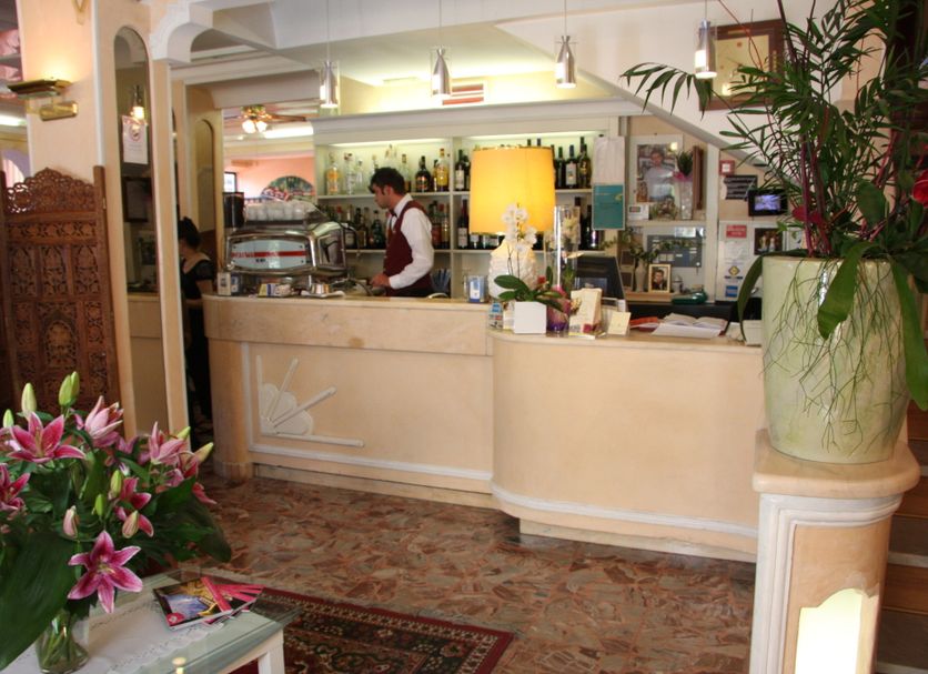 แผนกต้อนรับส่วนหน้า รูปภาพ