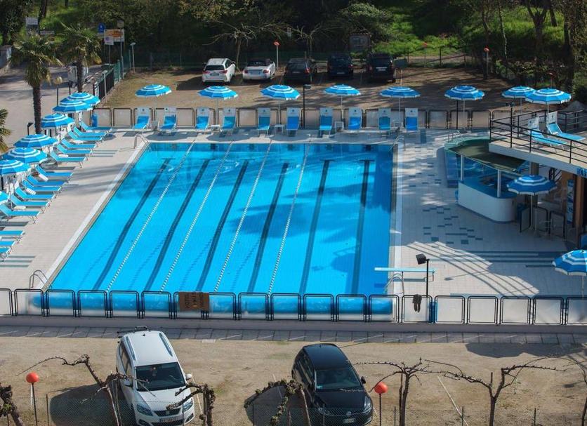 สระว่ายน้ำ รูปภาพ